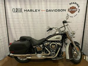 2021 HARLEY-DAVIDSON HERITAGE CLASSIC 107 FLHC MDNGHT CRIMSON & STONE WASHED WHITE PEARL