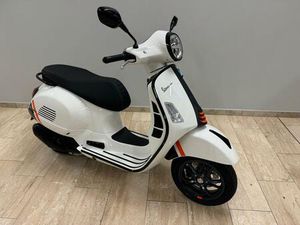 VESPA GTS SUPER SPORT 125 -VORFÜHRFZG