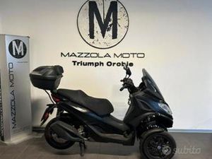 PIAGGIO MP3 300 HPE DEEP BLACK 2024