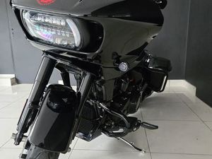 HARLEY-DAVIDSON TOURING ROAD GLIDE