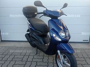 50 4T INJEKTOROS! KITŰNŐ MOTORRAL!