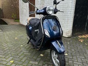 PIAGGIO VESPA LX 125 SCOOTER PETROL AUTOMATIC (12 PS) 124 CC