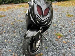 ② YAMAHA AEROX CLASSE B