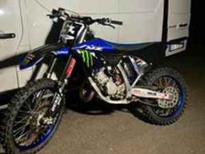 YZ 125 MONSTER EDITION