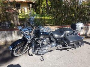 HARLEY-DAVIDSON ROAD KING C.V.O