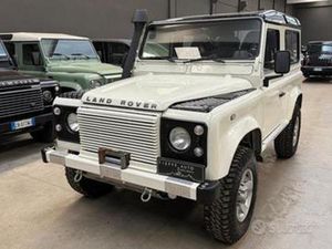 LAND ROVER DEFENDER 90 HARD-TOP *200CV A LIBRETT