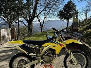 SUZUKI RMZ 250