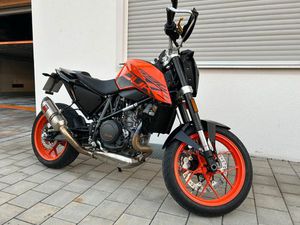 KTM 690 DUKE, AKRAPOVIC, POWERPARTS, TÜV NEU