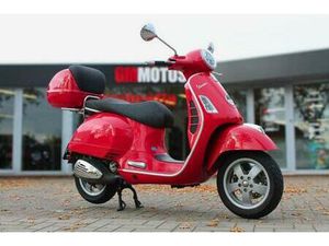 ② VESPA GTS 125