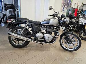 TRIUMPH BONNEVILLE 800 SE - 2011