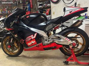 APRILIA RSV1000