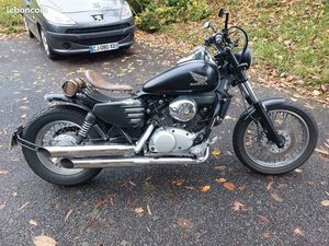 HONDA SHADOW 125 BOBBER