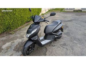 SCOOTER KISBEE BLACK ÉDITION 4T - EURO 5