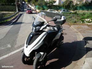 SCOOTER PIAGGIO MP3 300