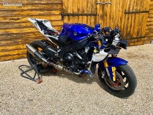 YAMAHA YZF R6 GYTR FULL ÉQUIPÉE SUPERSPORT