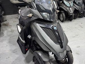 PIAGGIO MP3 300 YOURBAN