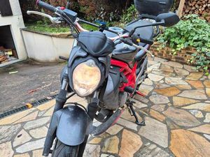 SUZUKI SV650 GLADIUS 2014