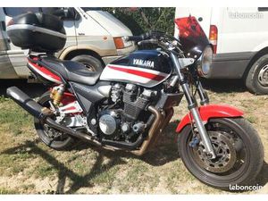 YAMAHA XJR 1300