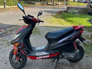 SCOOTER KEEWAY RY6