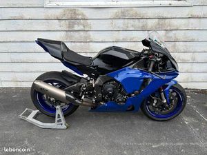 YAMAHA R1 PISTE