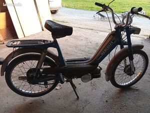 MOBYLETTE HERCULE SORTIE DE GRANGE