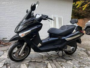 PIAGGIO X EVO 250 CM3 - RÉVISÉ - CT OK