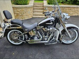 HARLEY DAVIDSON HÉRITAGE SOFTAIL DELUXE