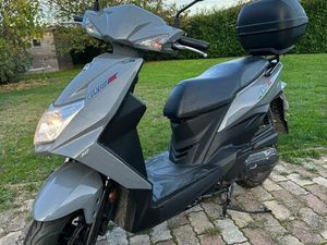 SCOOTER SYM ORBIT 3 - 50 CC - 2500KM - PARFAIT ÉTAT