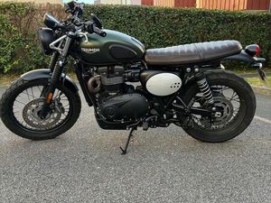 TRIUMPH SCRAMBLER 900