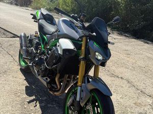 KAWASAKI Z900 SE 2025 – 1 699 KM – PACK PERFORMANCE + ACCESSOIRES PREMIUM