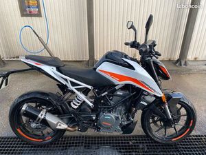 KTM DUKE 390