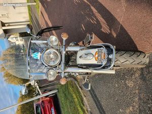 MOTO SUZUKI 800 INTRUDER