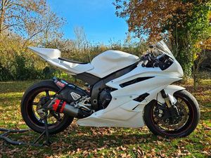 YAMAHA R6 2006 – PRÉPARÉE PISTE – PRÊTE À ROULER