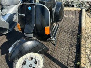 VESPA PX 125 – DÉMARREUR ÉLECTRIQUE – FREIN À DISQUE – EXCELLENT ÉTAT