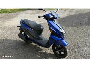 SUZUKI AVENIS 125