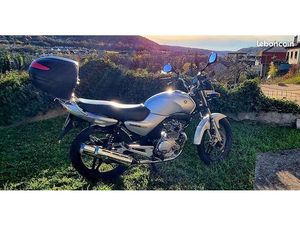 ?️ YAMAHA YBR 125 – 2005 – 20 000 KM – TRÈS BON ÉTAT ? PRIX : 1 200