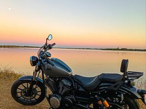 YAMAHA XV 950 BOLT PROCHE DU NEUF