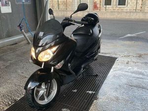 SUZUKI BURGMAN 125 ( FAIBLES KM)