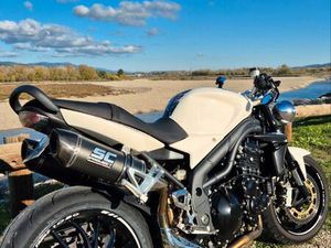 TRIUMPH SPEED TRIPLE 1050 FUSION WHITE
