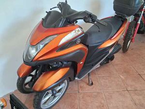 YAMAHA TRICITY ROSSO