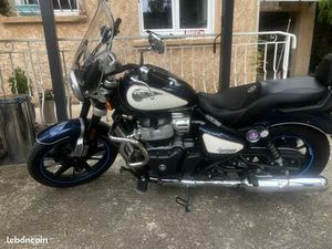 VEND OU ECHANGE ( MOTO,SCOOTER OU VOITURE)SUPERBE ROYAL EINFIELD 650