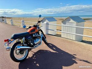 ROYAL ENFIELD INTERCEPTOR 650