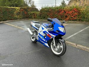 MOTO SUZUKI GSXR-600 K1 (2001)