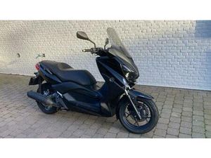 ② YAMAHA X-MAX 250