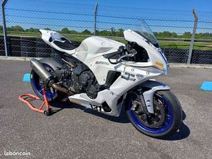 YAMAHA R1 PISTE ET ROUTE