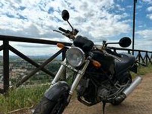 DUCATI MONSTER 750 DARK CARB/ PANDA VECCHIA