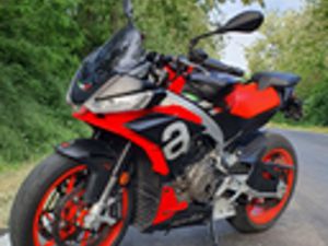 APRILIA TUONO 660