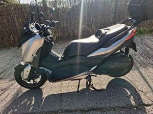 YAMAHA - XMAX 300