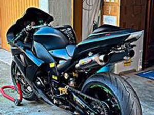 KAWASAKI NINJA ZX10R