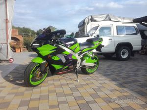 KAWASAKI NINJA ZX9R